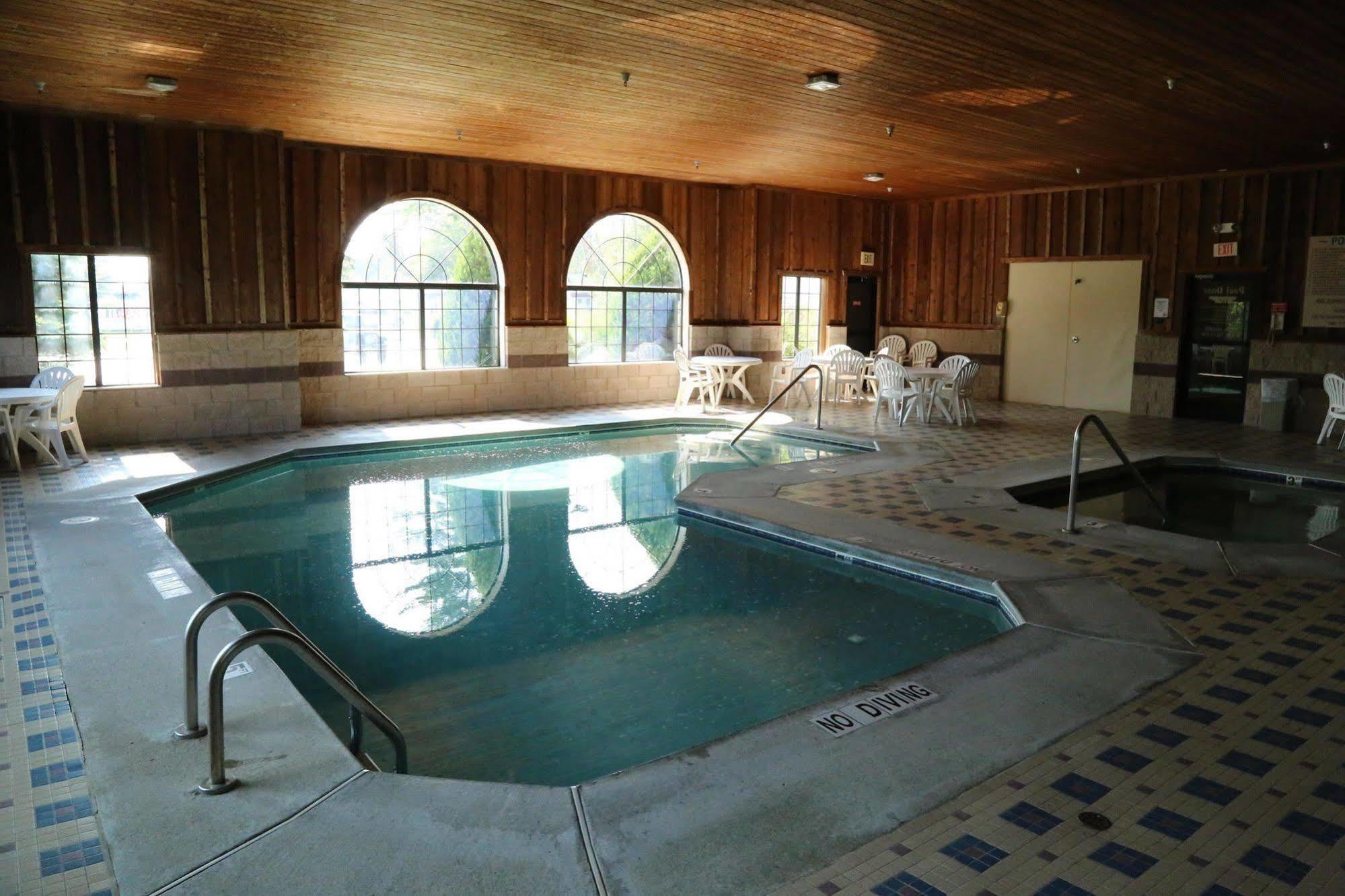Bay Motel 3*
